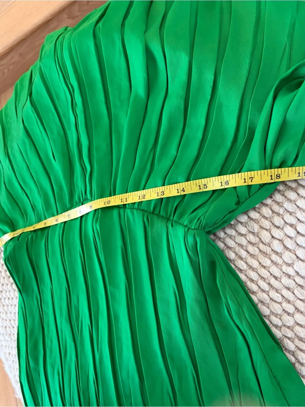 Zara RARE Infamous Green Dress Size Medium - Picture 8 of 16